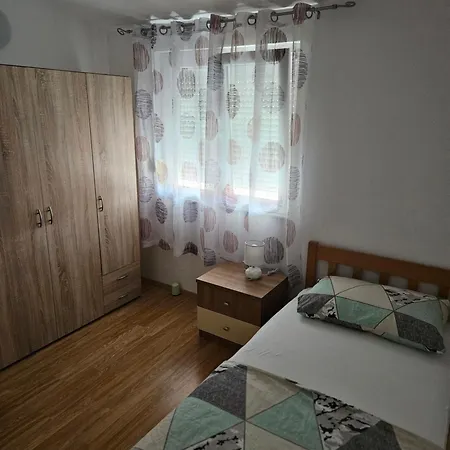 Maslina Kastel Stari