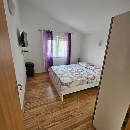 Apartman Maslina *